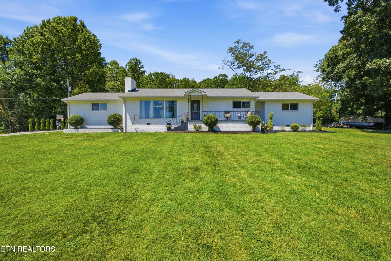 112 Mainsail Rd - Photo 1