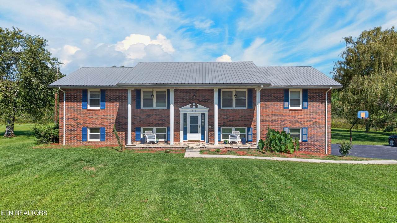 819 Redwood Drive - Photo 1