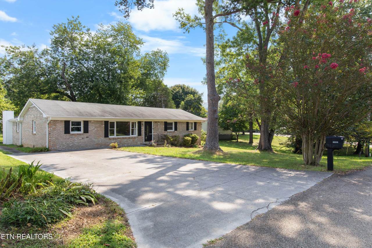 6604 Duke Rd - Photo 1