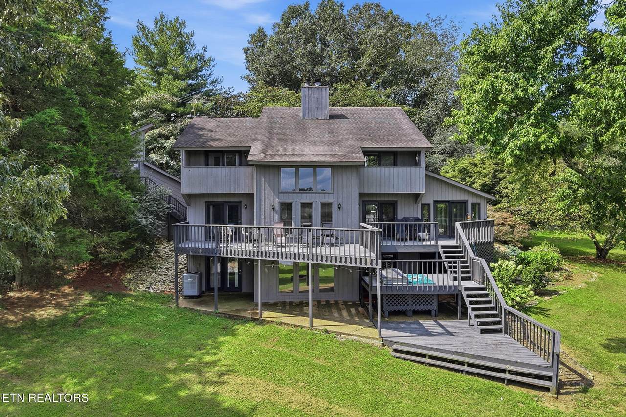 2092 Lakewood Drive - Photo 1