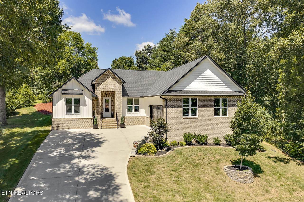 125 Daleyuhski Way - Photo 1