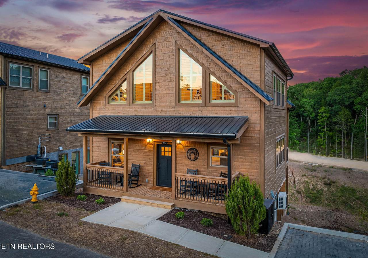 519 Warbonnet Way - Photo 1