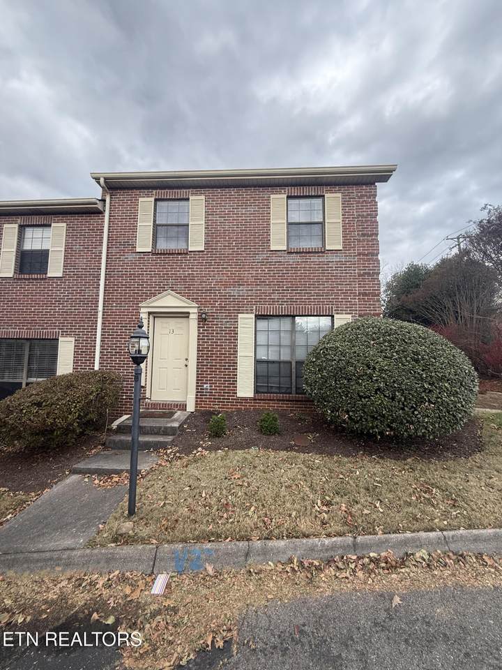 437 Gallaher View Rd - Photo 1