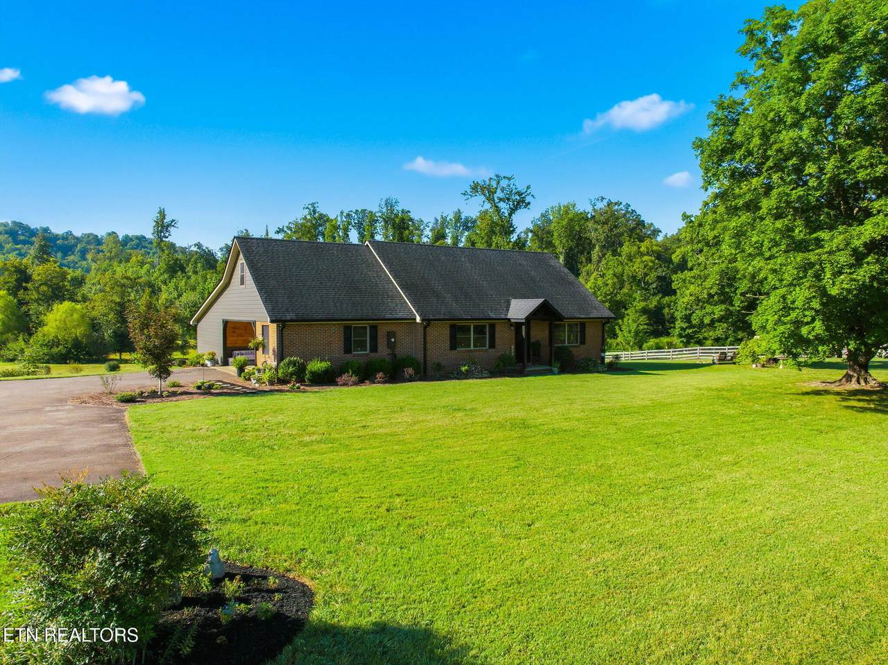 276 Highway 307 - Photo 1
