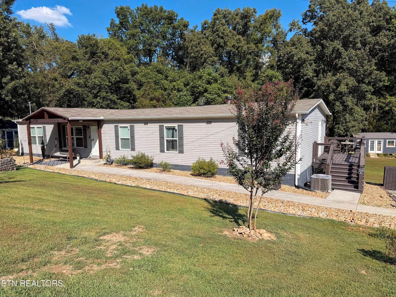 867 Grass Way - Photo 1