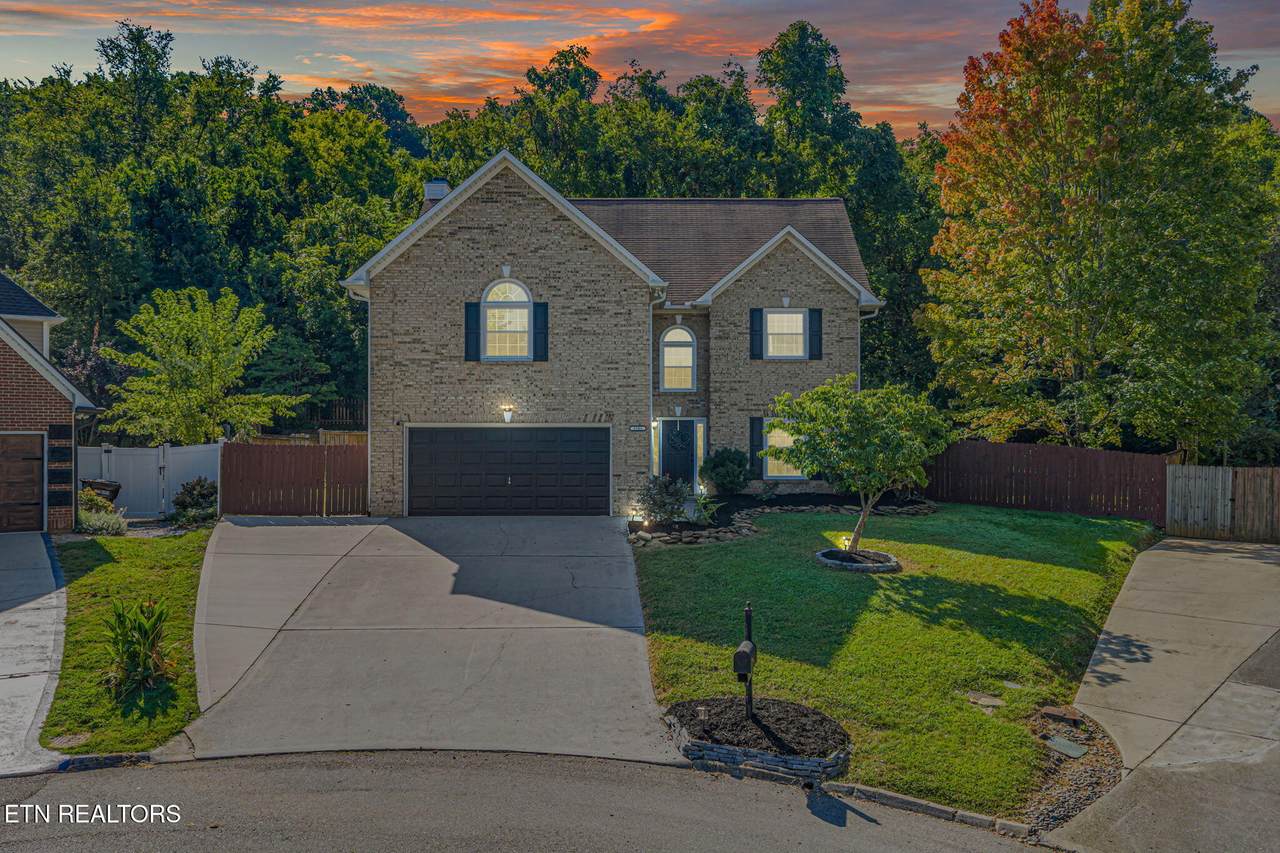 8101 Tamarack Rd - Photo 1