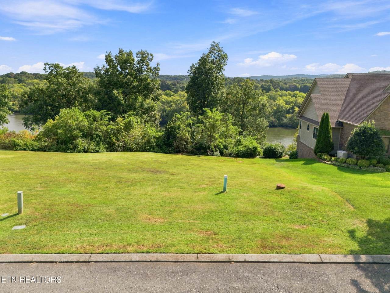 231 Waters Edge Way - Photo 1