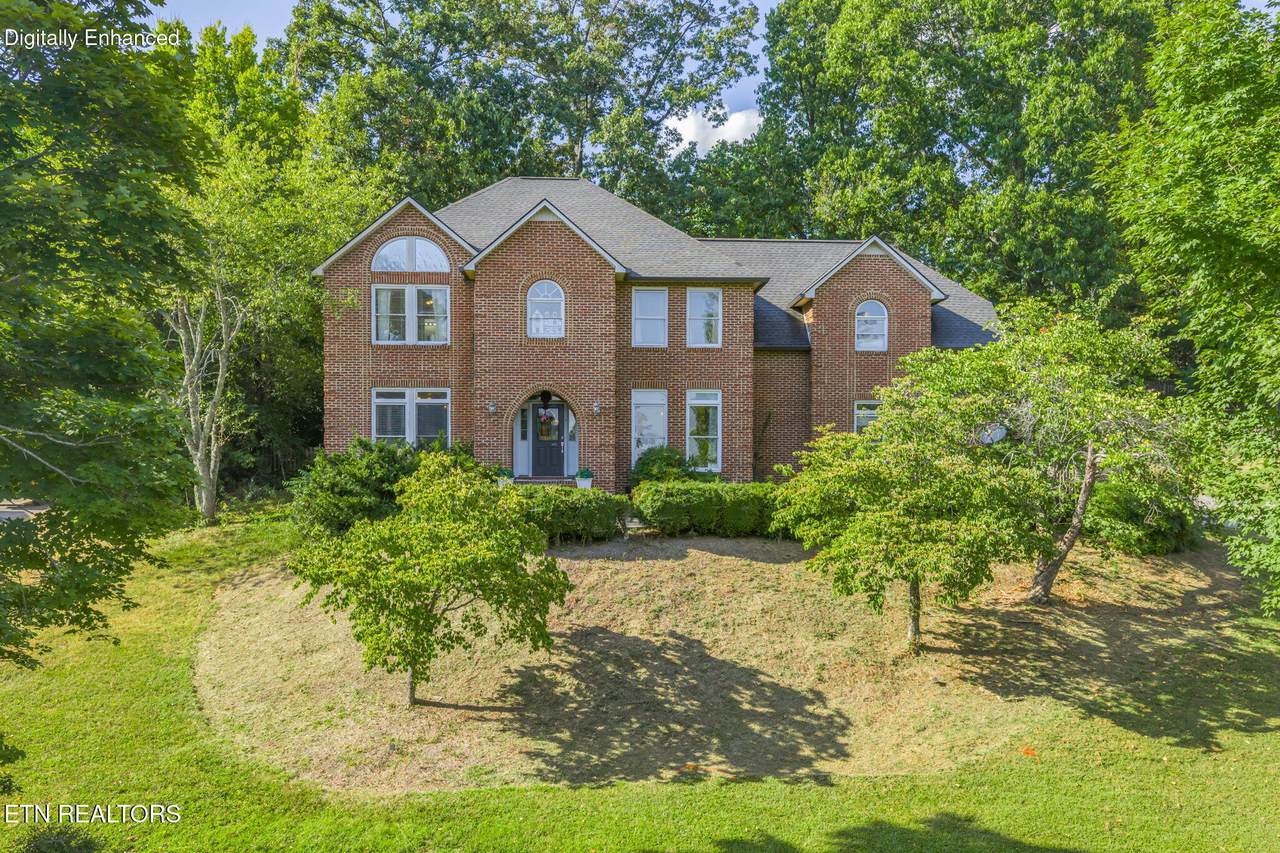 5305 Beverly Oaks Drive - Photo 1