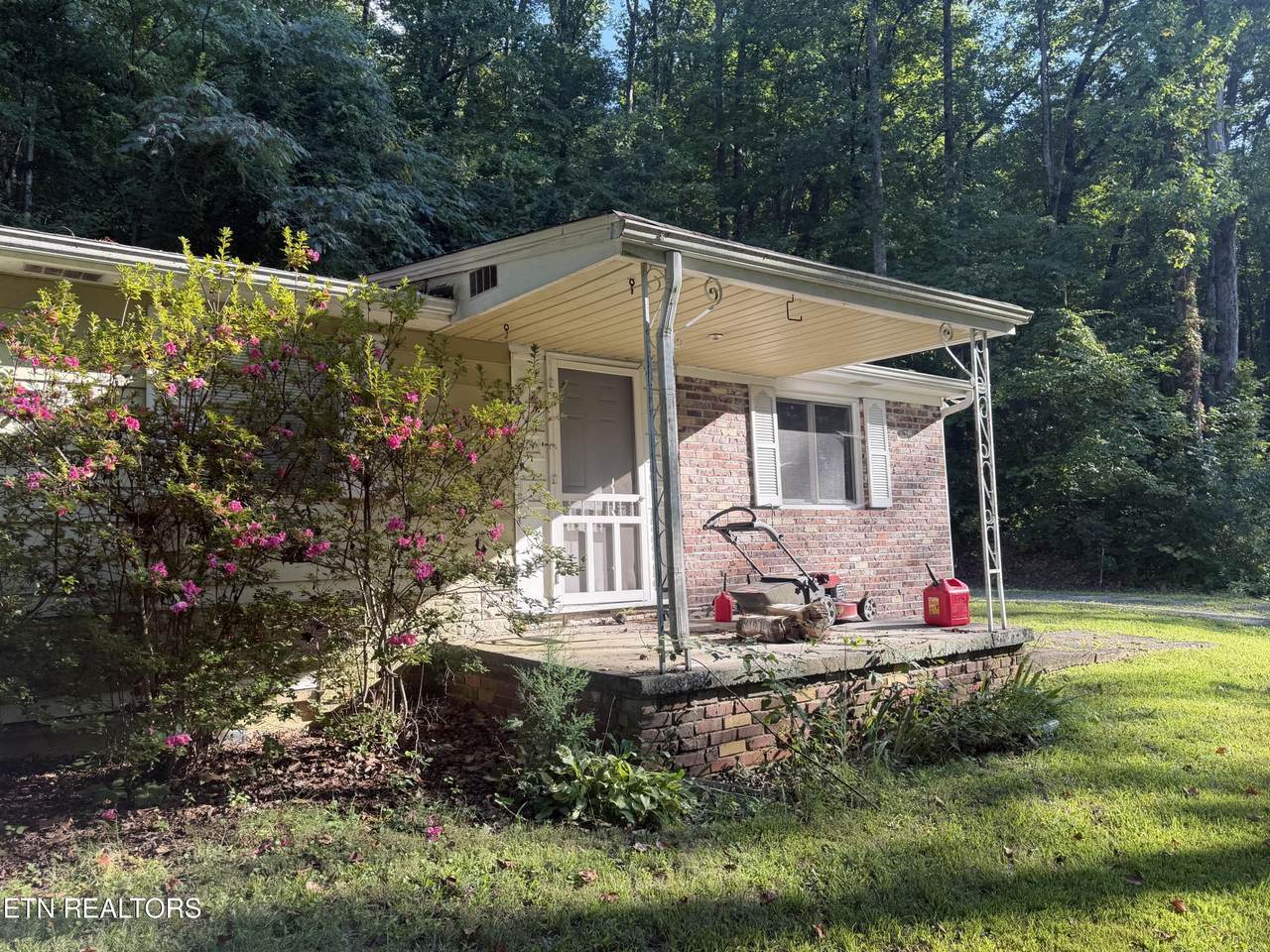 2832 Rifle Range Drive - Photo 1