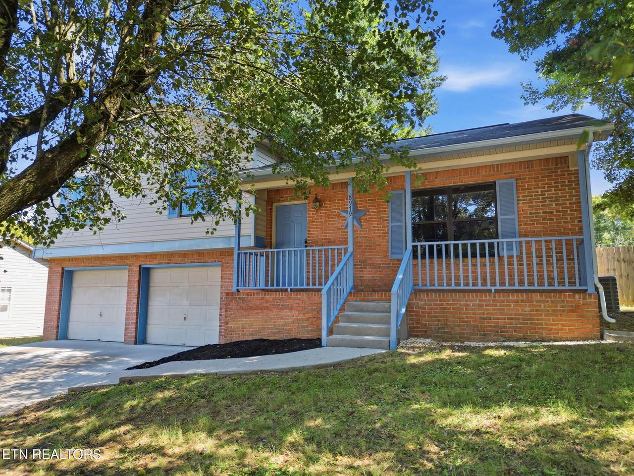 8979 Heathercrest Drive - Photo 1