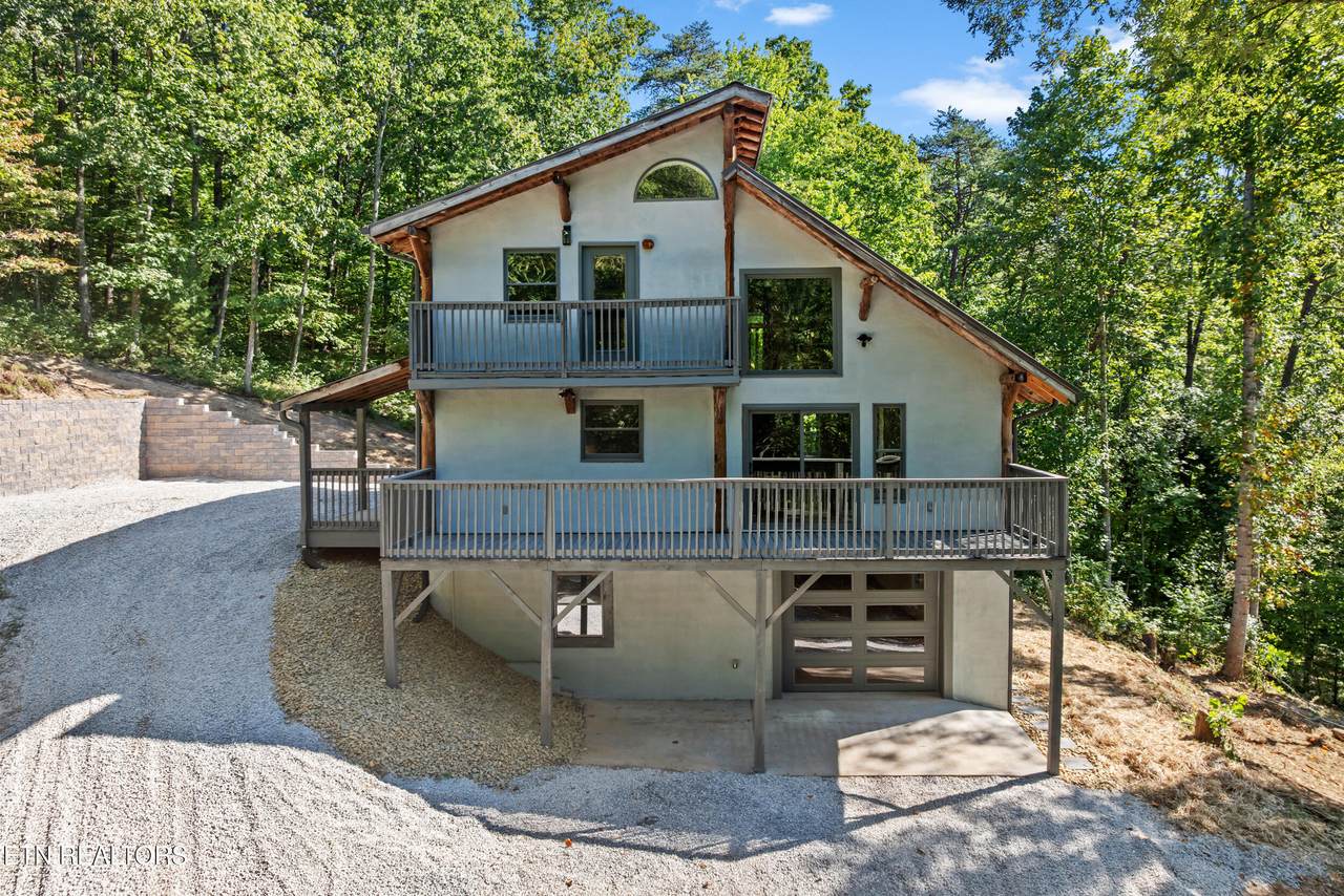 3261 Butterfly Hollow Rd - Photo 1