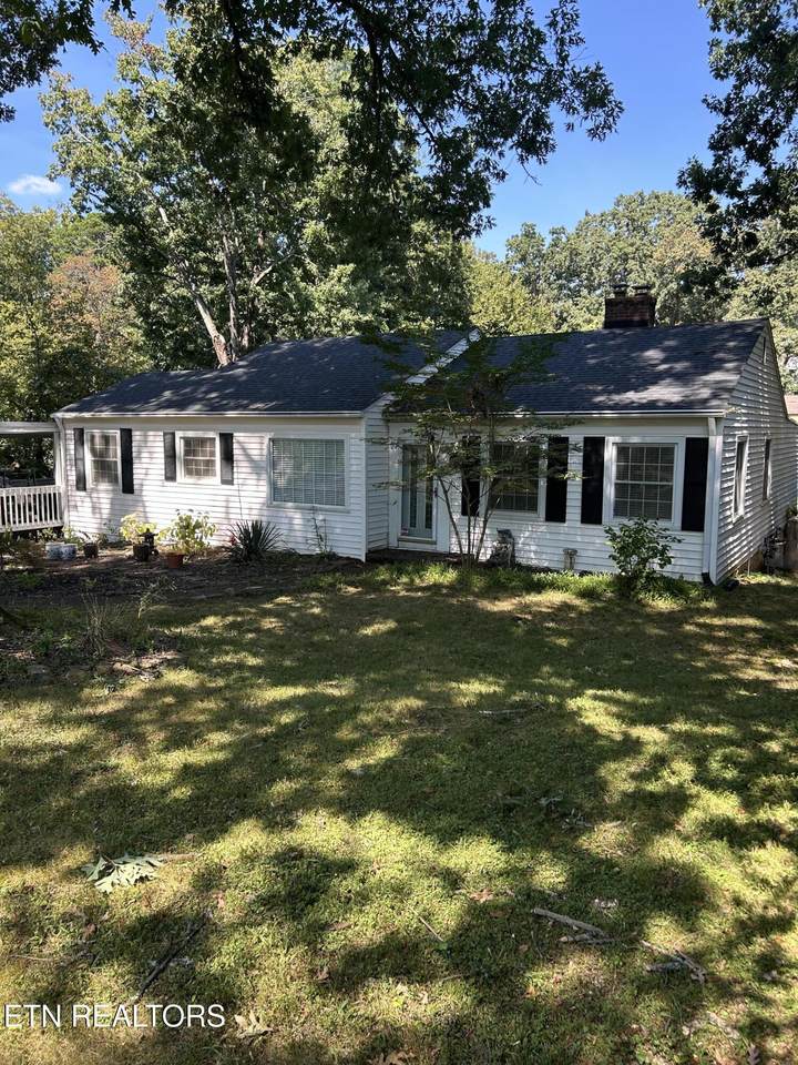3345 Kenilworth Lane - Photo 1