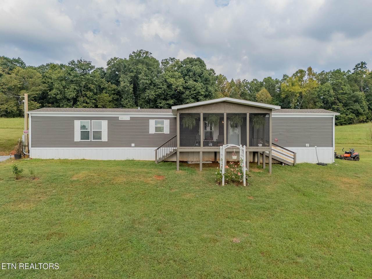 3833 Strong Rd - Photo 1