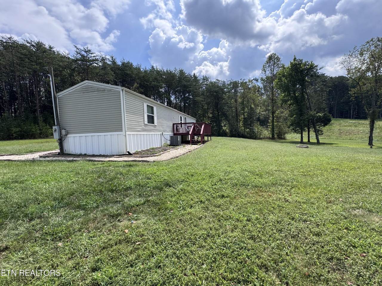 402 Stout Town Rd - Photo 1