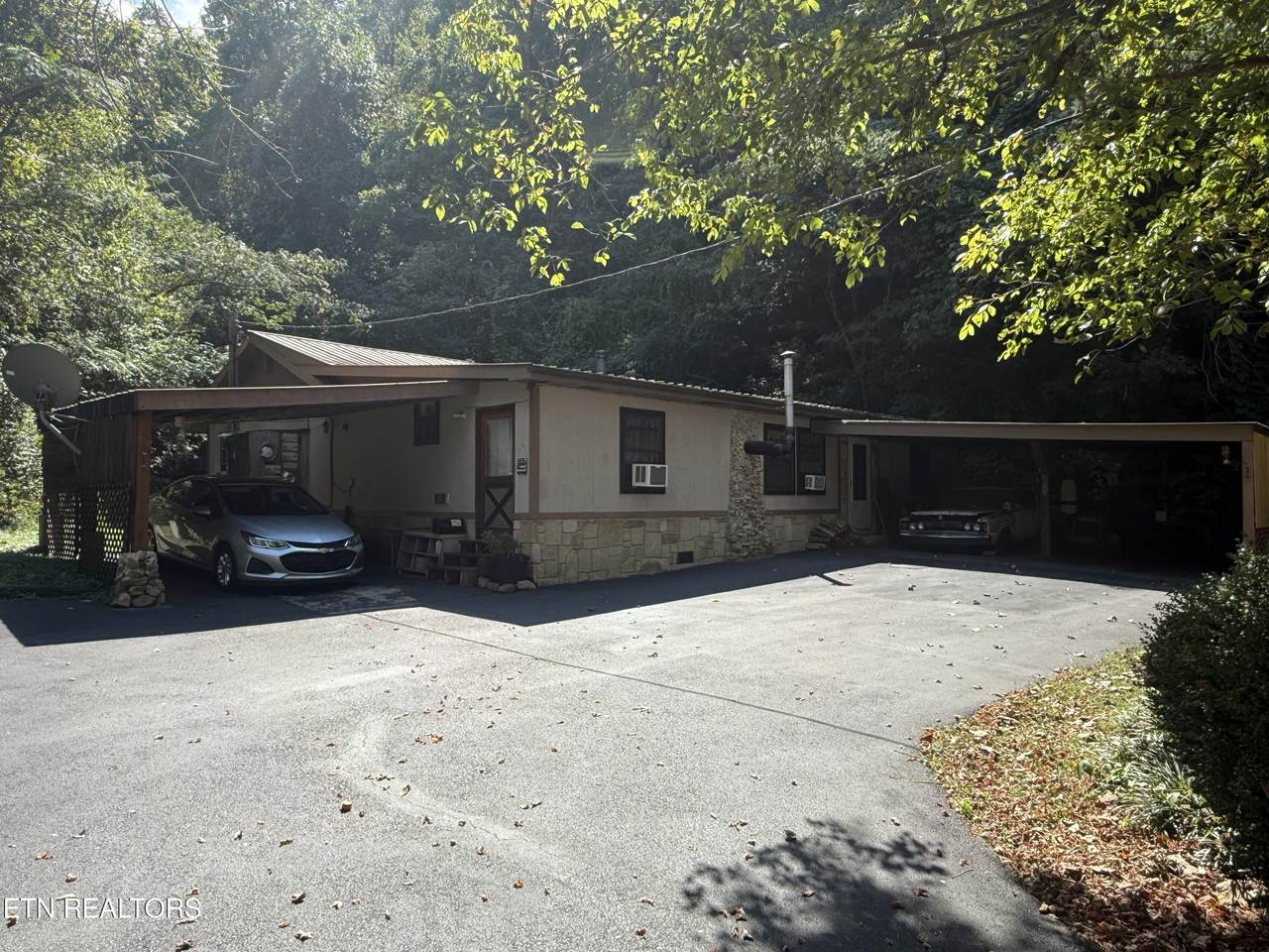 1069 Bryan View Rd - Photo 1