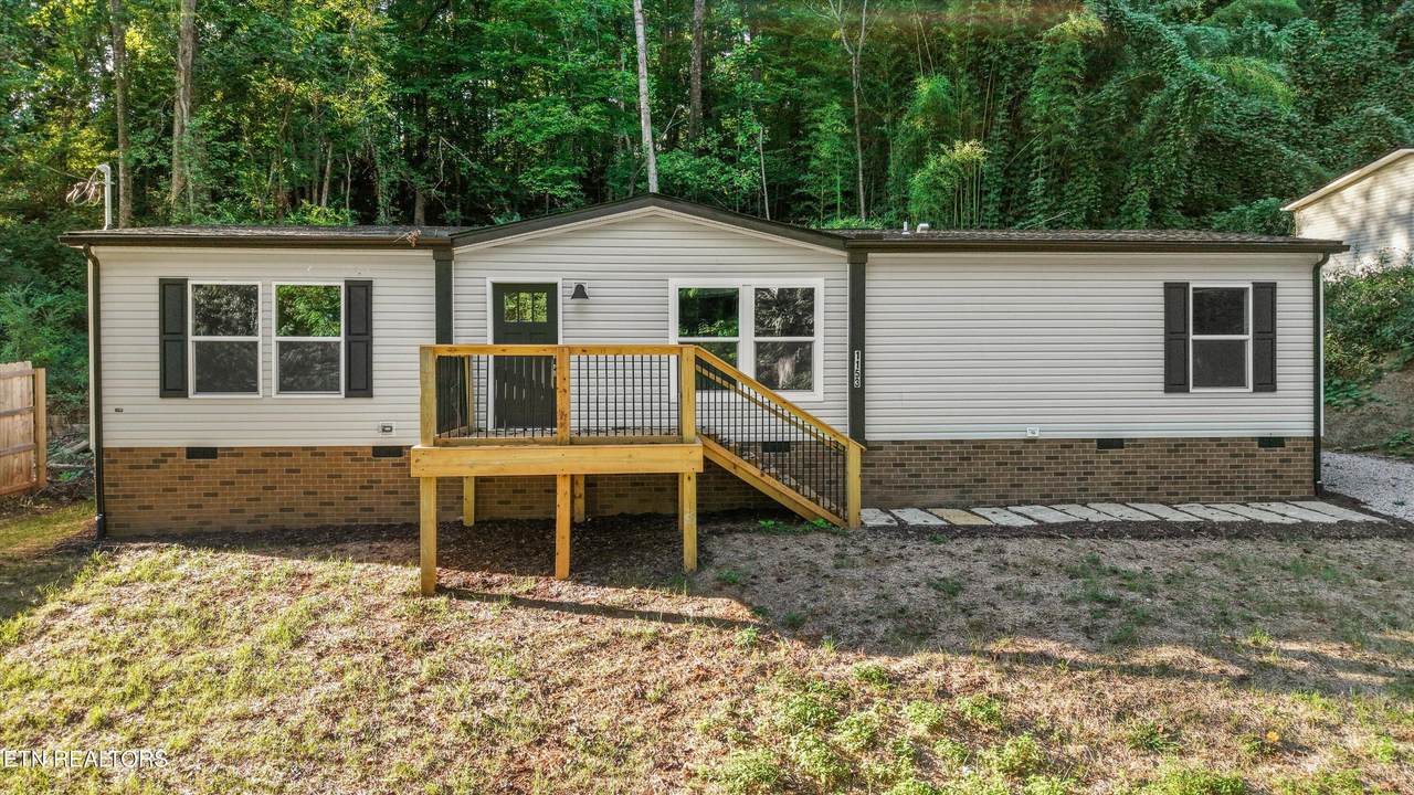 1153 Army St - Photo 1
