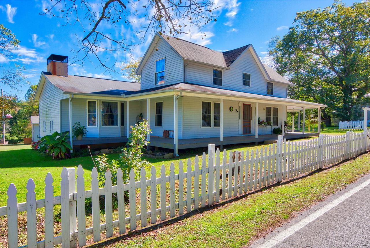 2115 Deer Lodge Hwy - Photo 1
