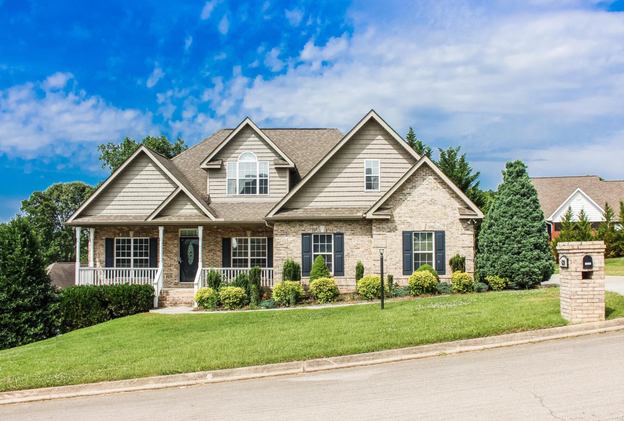 420 Royal Oaks Drive - Photo 1