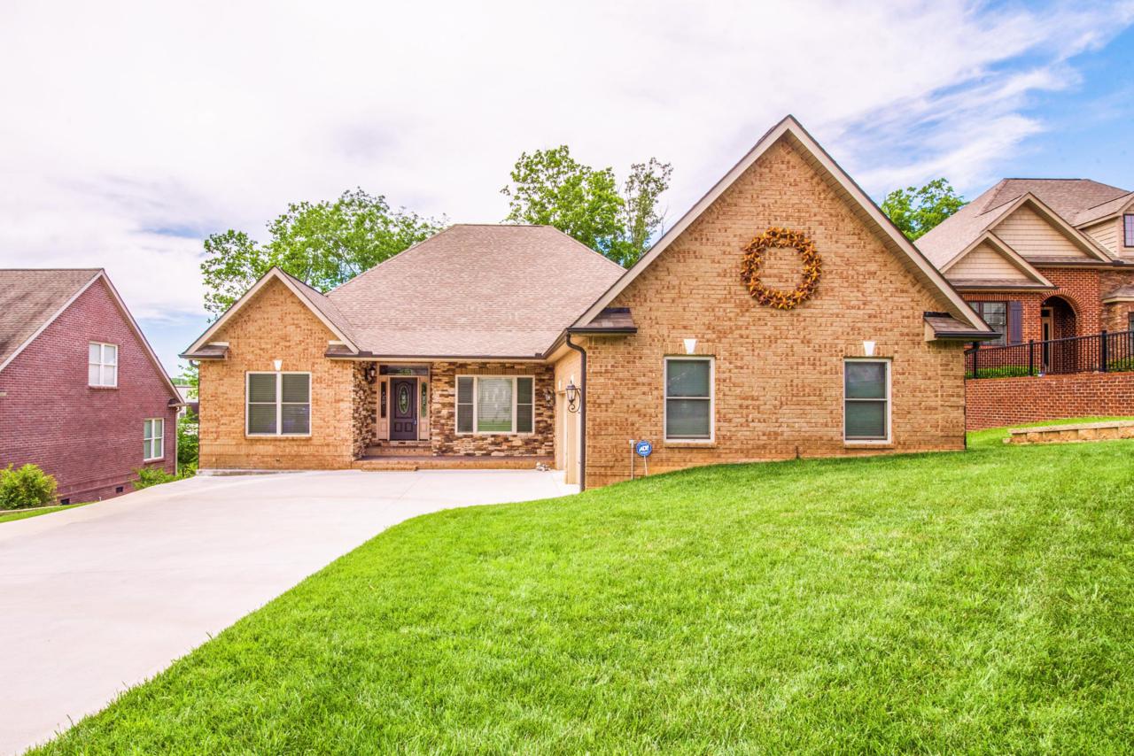 998 Britts Drive - Photo 1