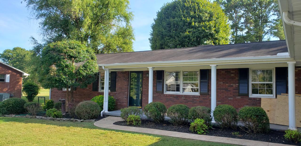 963 Spring Rd - Photo 1