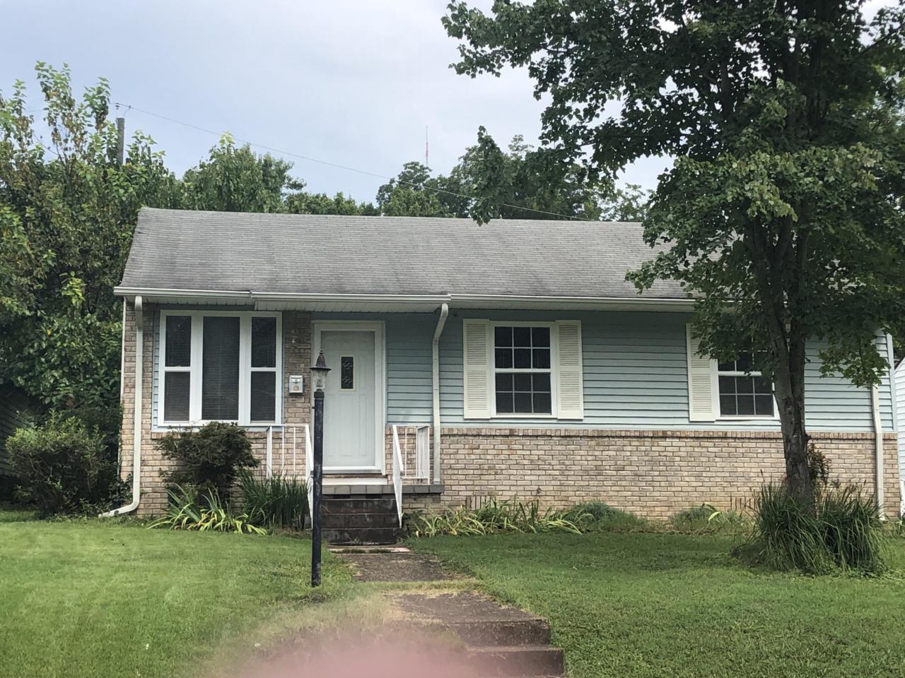 1015 Melbourne Ave - Photo 1