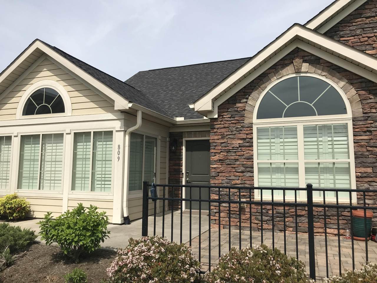 809 Pryse Farm Blvd - Photo 1