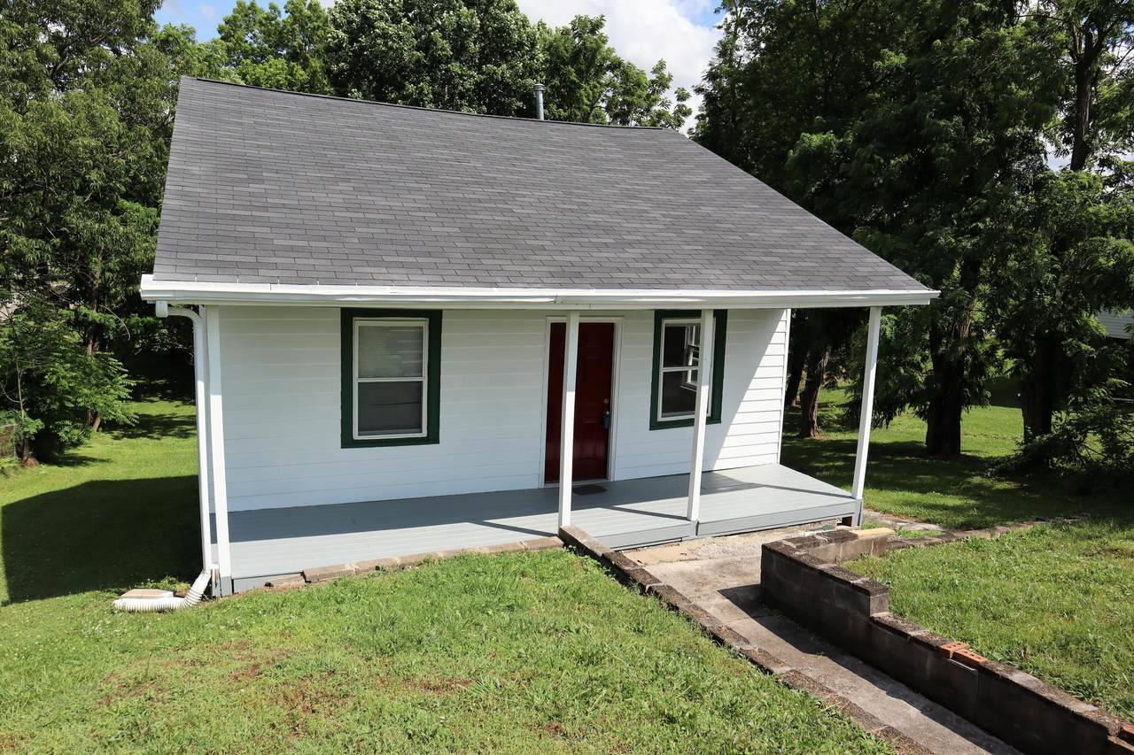 320 Bell St - Photo 1