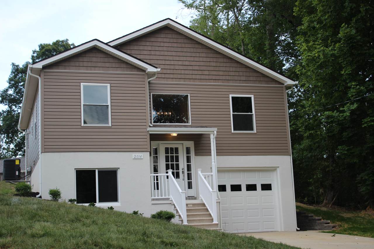 2813 Greenway Drive - Photo 1