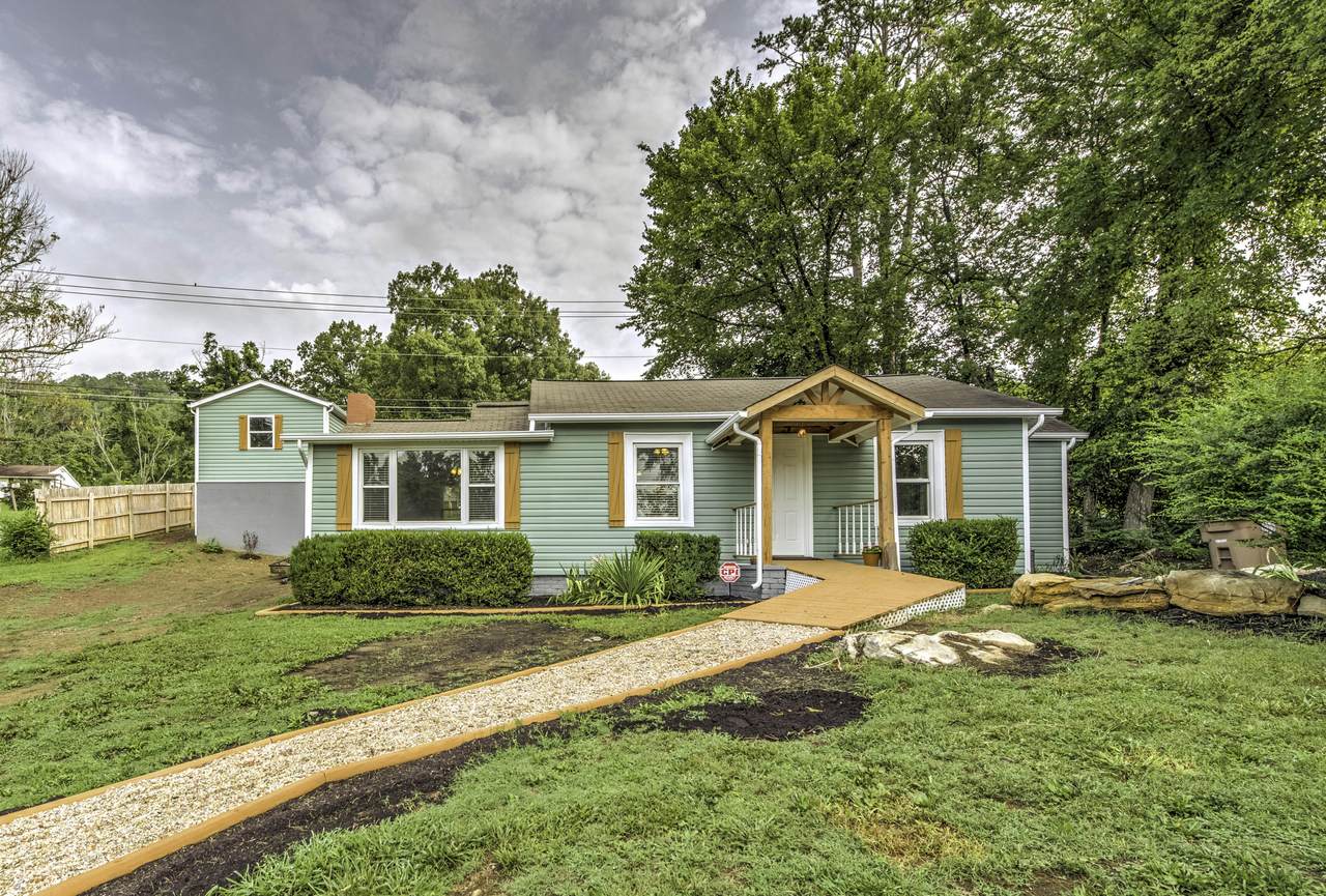 3511 Valley View Drive - Photo 1
