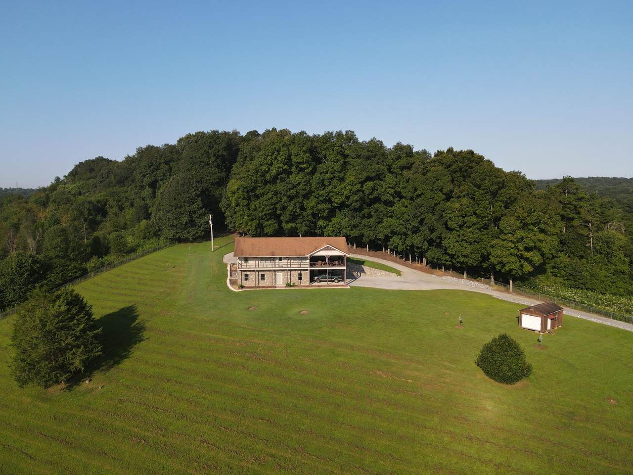 2091 Lakewood Drive - Photo 1