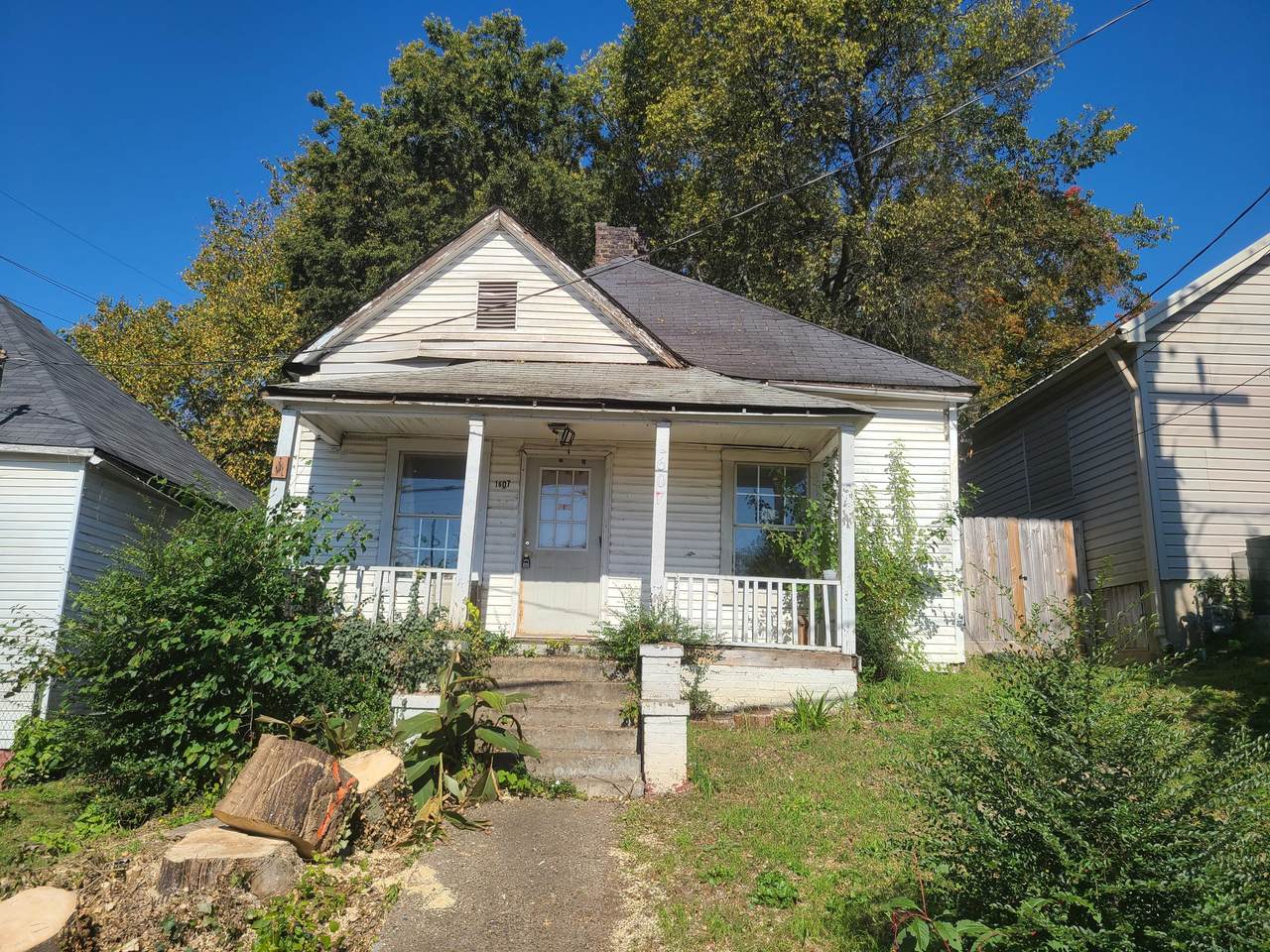 1607 Hoitt Ave - Photo 1