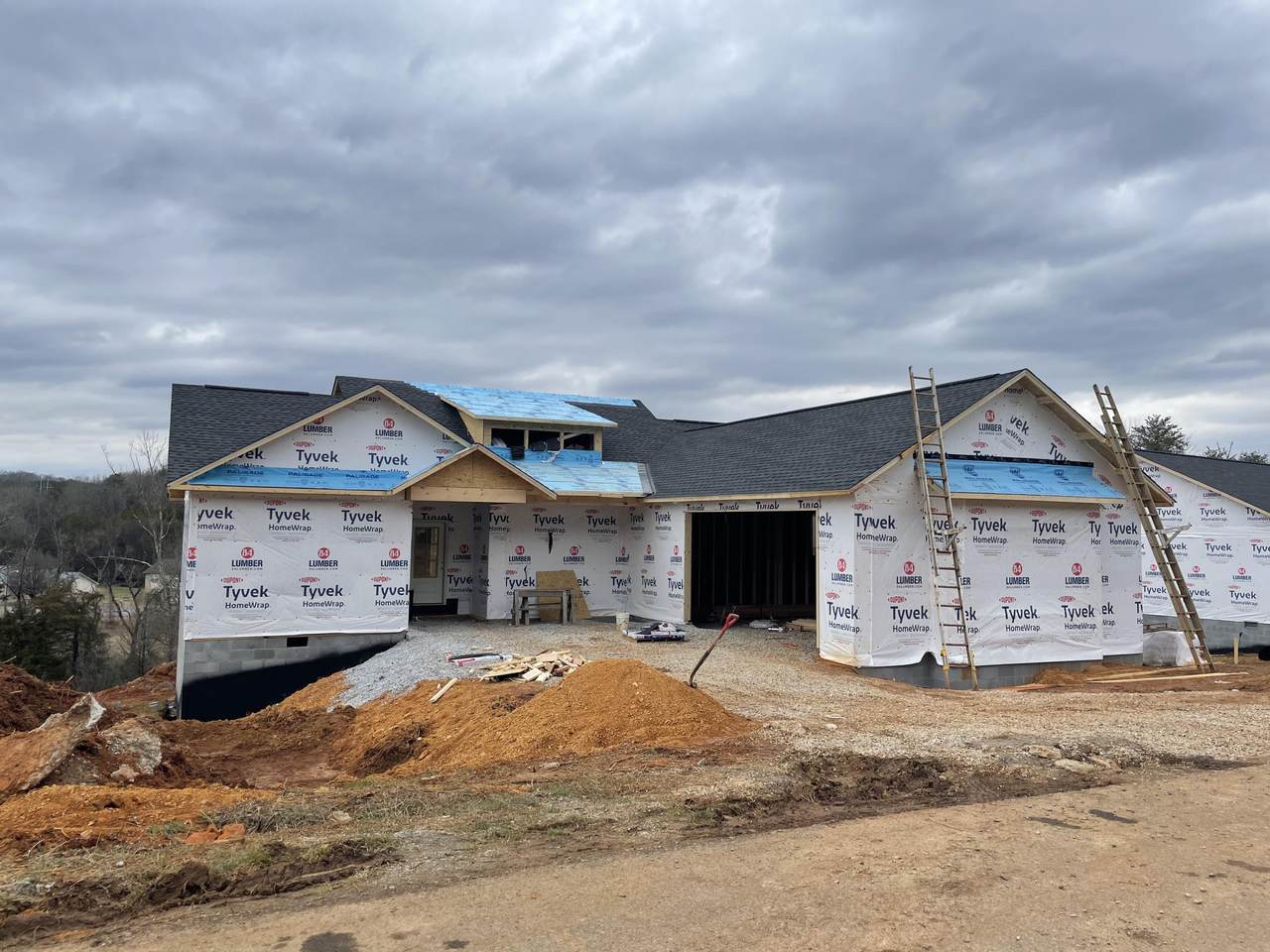 403 Cedar Creek Circle - Photo 1