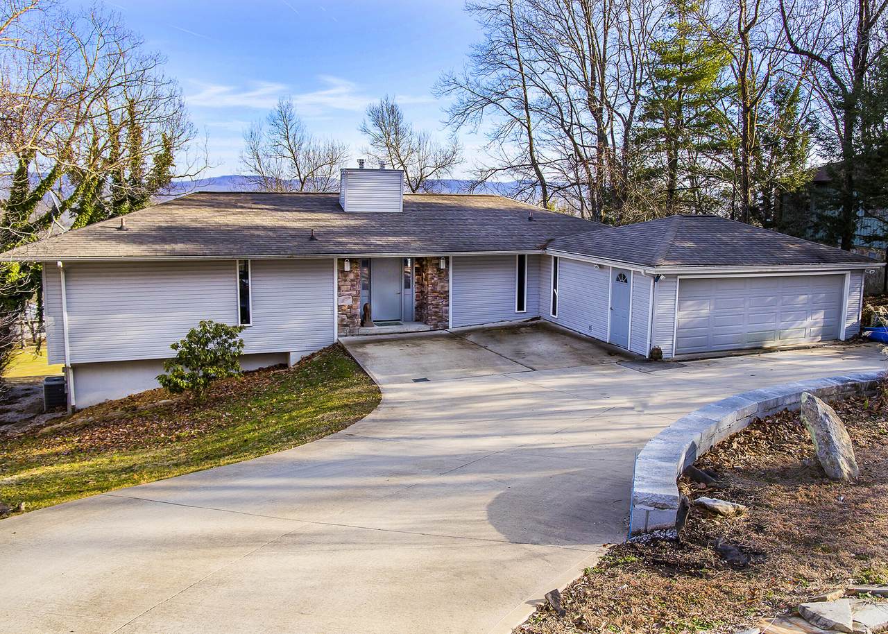 130 Brokenwood Lane - Photo 1