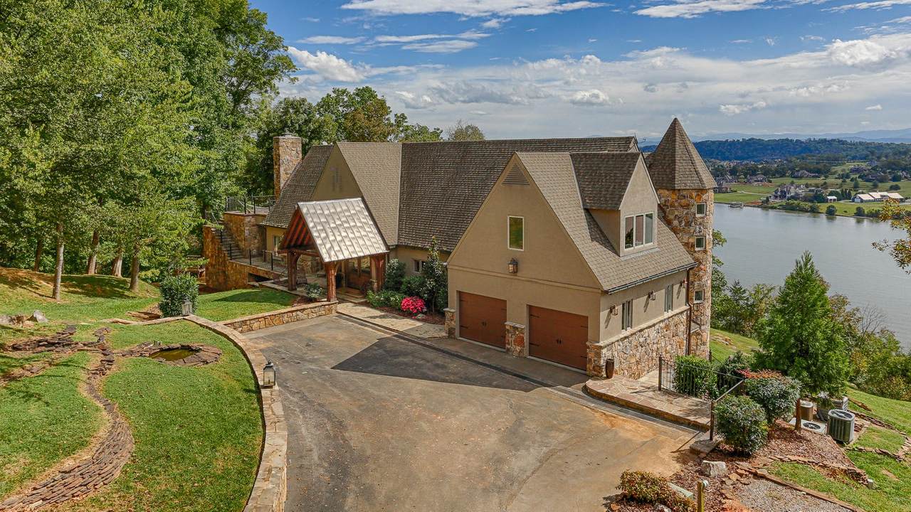 2541 Lakefront Drive - Photo 1