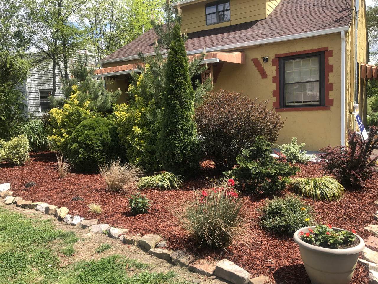 2816 Valley View Drive - Photo 1