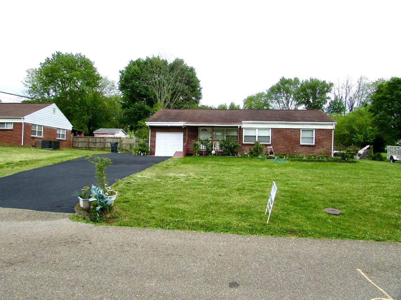 310 Naueda Drive - Photo 1