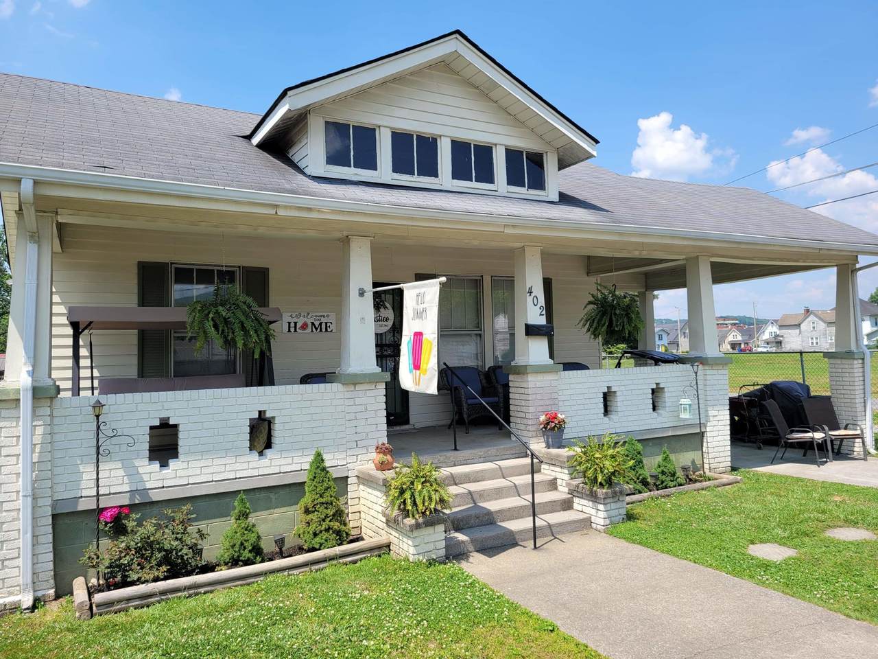 402 Winchester Ave - Photo 1