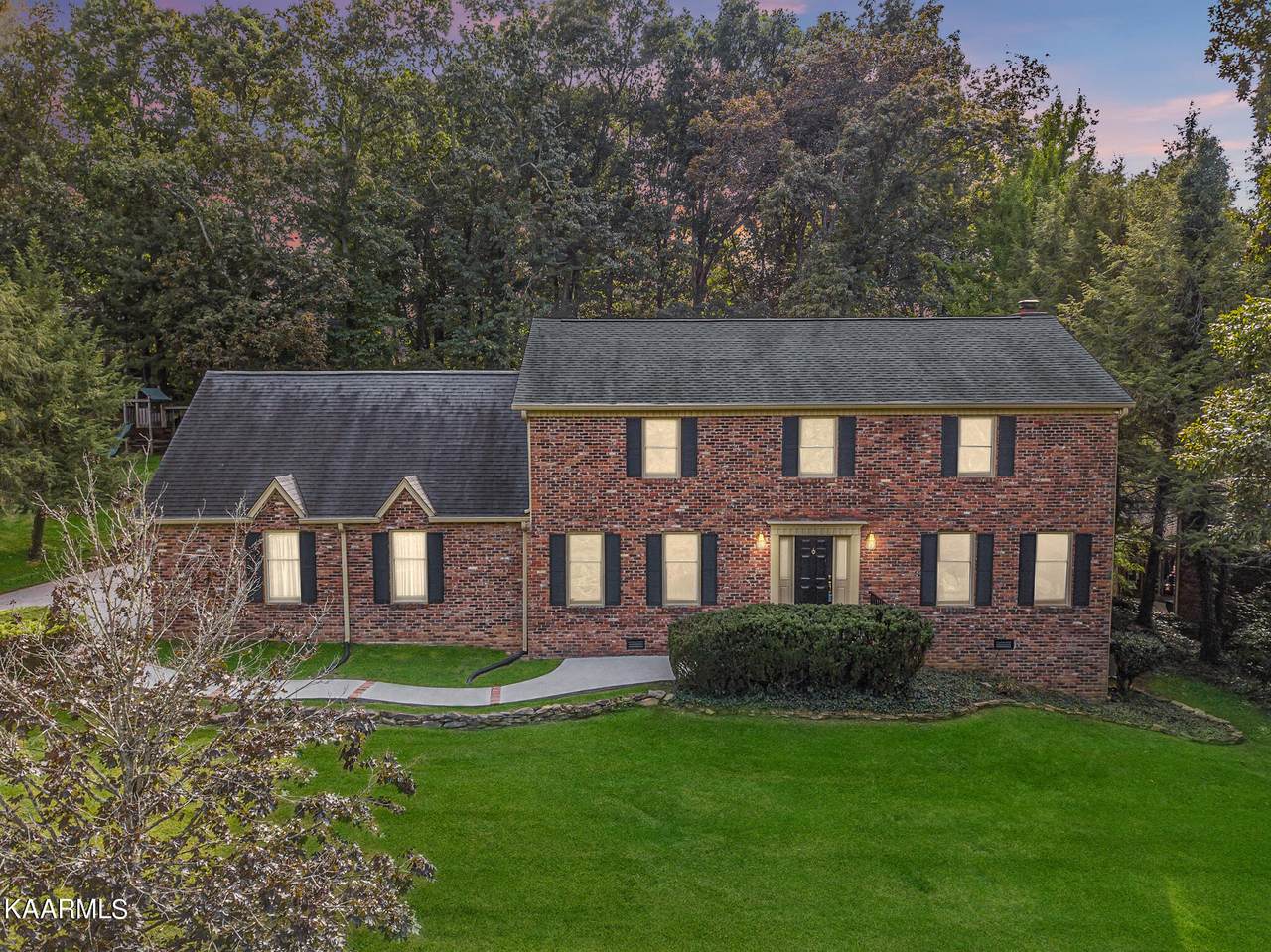 10908 Farragut Hills Blvd - Photo 1