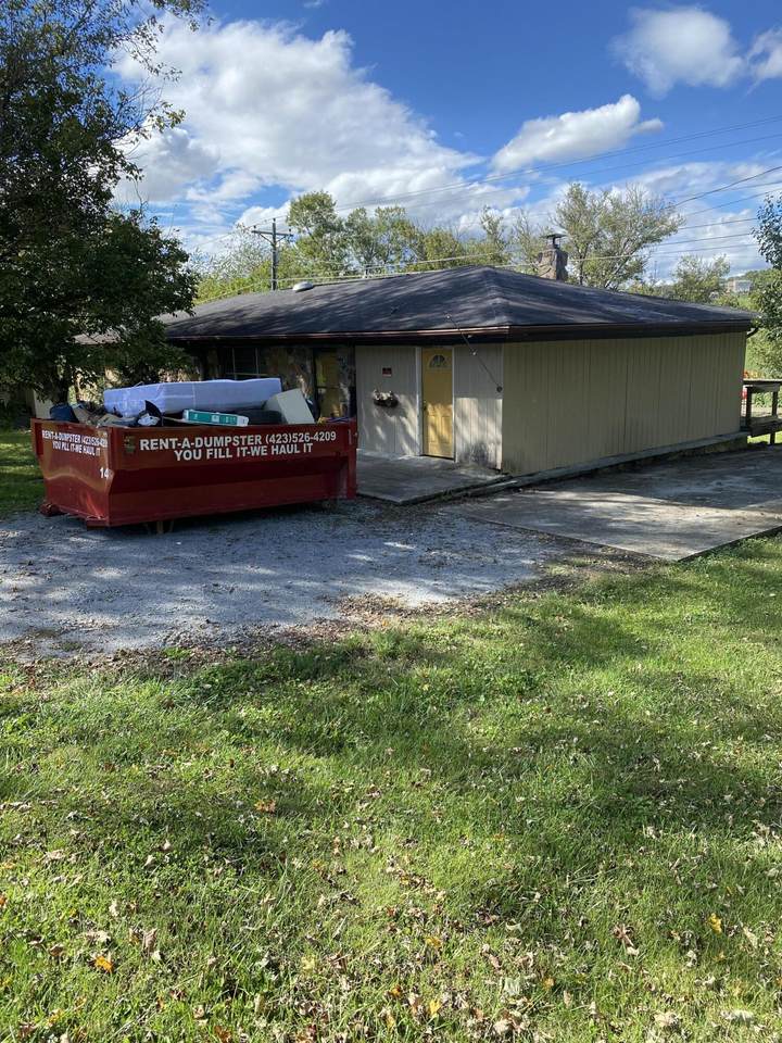 806 Old Highway 33 - Photo 1