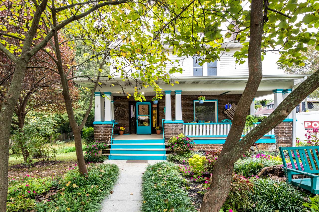 128 Glenwood Ave - Photo 1