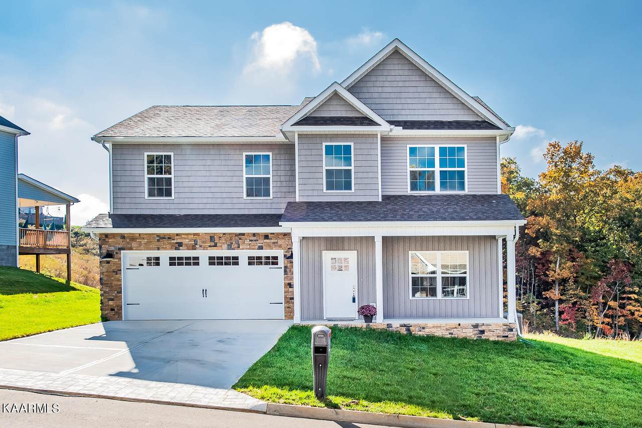 3209 Oakwood Hills Lane - Photo 1