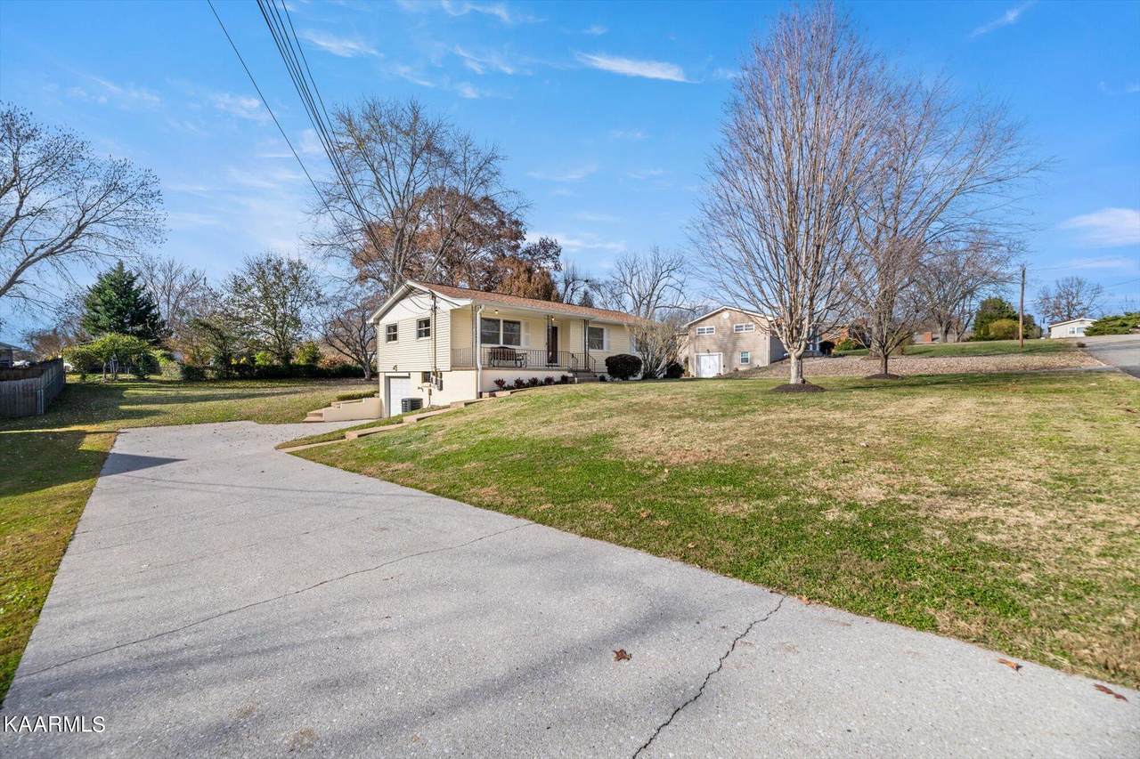 2109 Curving Rd - Photo 1