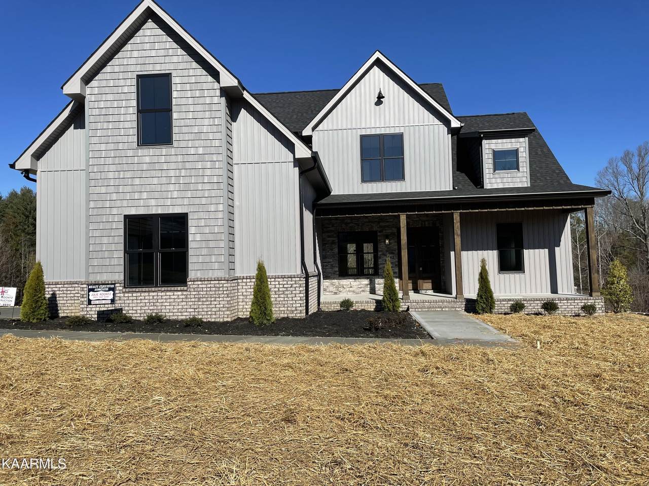 8502 Knoll Pines Lane - Photo 1