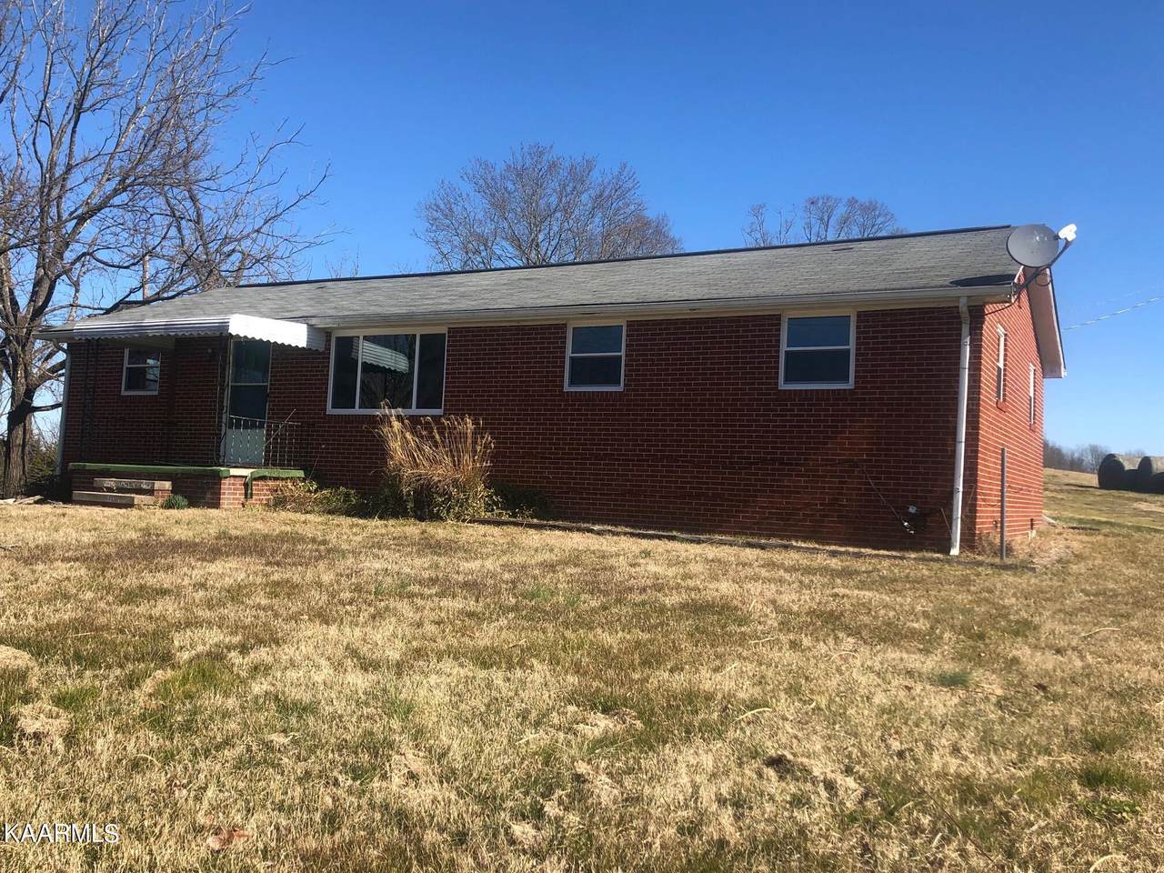 223 Summit Hill Rd - Photo 1