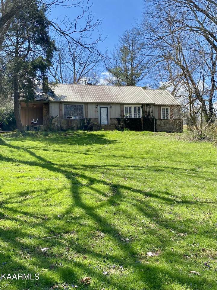 1441 Roberson Springs Rd - Photo 1