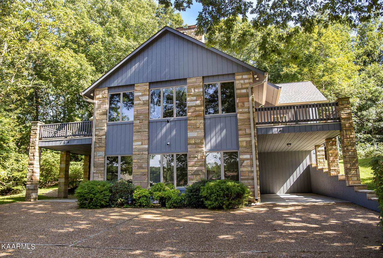 124 Meadowview Drive - Photo 1