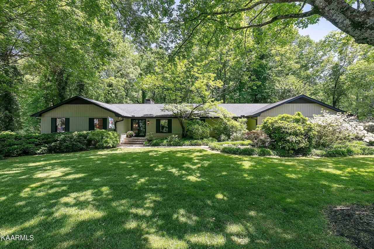 8437 Corteland Drive - Photo 1