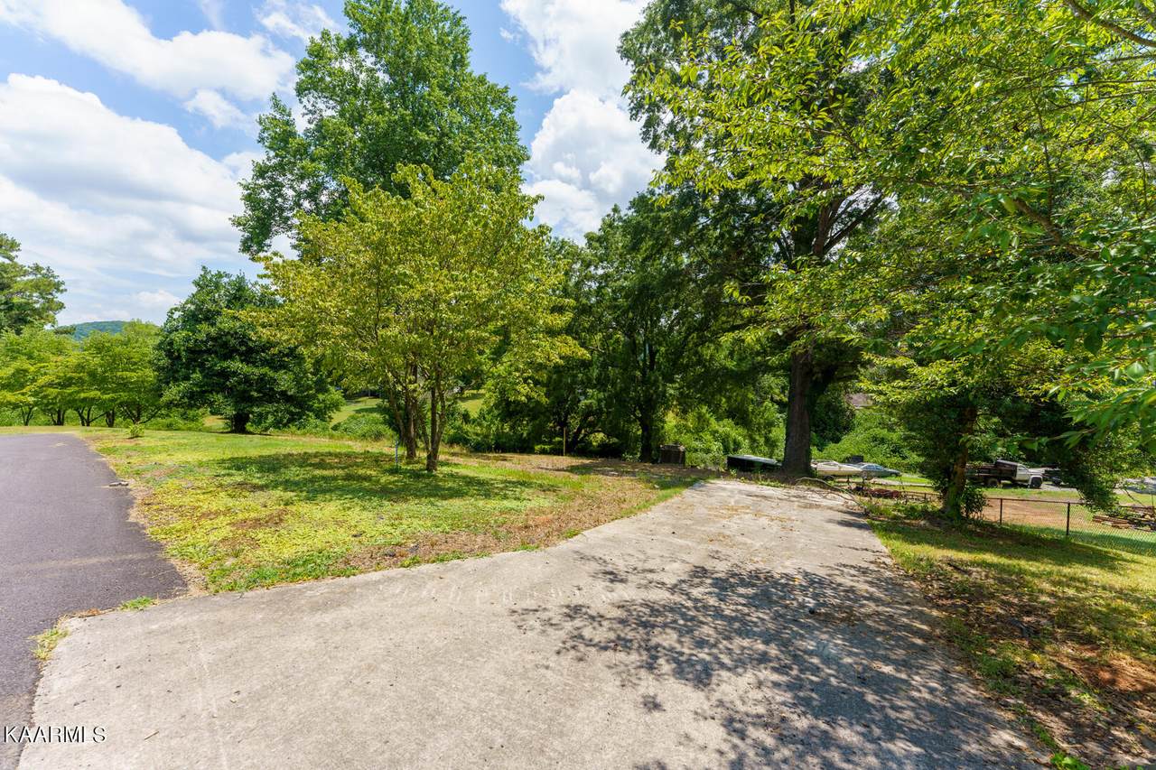 106 Loyola Lane - Photo 1
