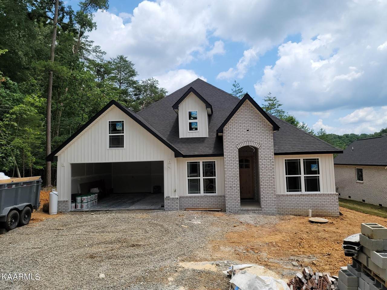 405 Igoti Lane - Photo 1