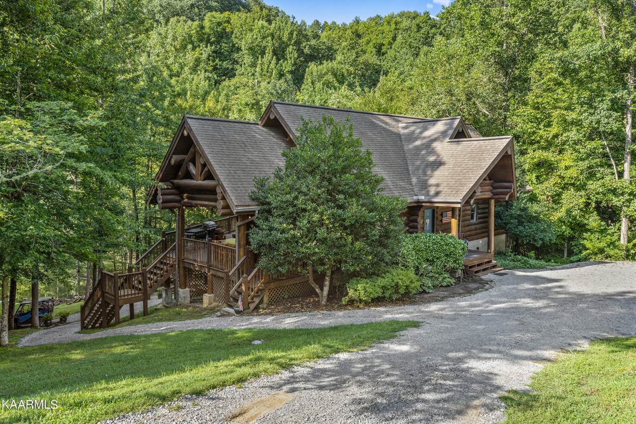 136 Landmark Drive - Photo 1